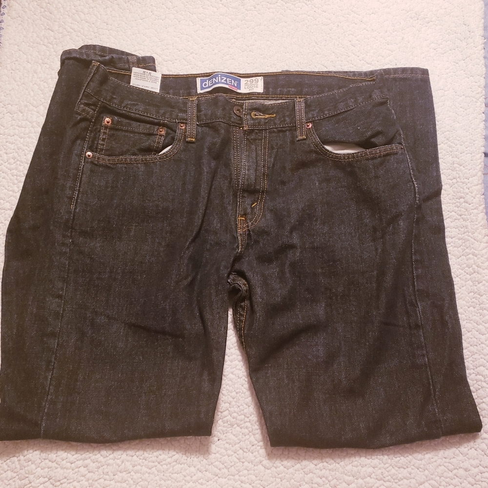 Denizen by Levi's Dark Blue Jeans. NWOT.